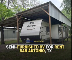 9831 TX-106 Loop in San Antonio, TX - Building Photo