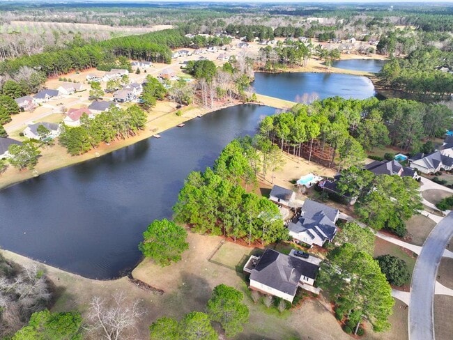 100 Sweetbriar Lakes Dr in Thomasville, GA - Building Photo - Building Photo