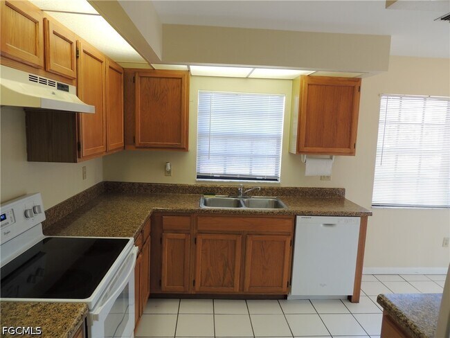 17250 Eagle Trce in Ft. Myers, FL - Building Photo - Building Photo