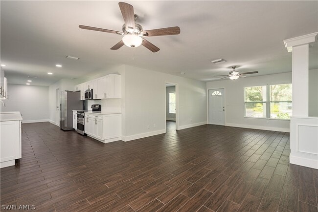 3831 31st Ave SW in Naples, FL - Building Photo - Building Photo