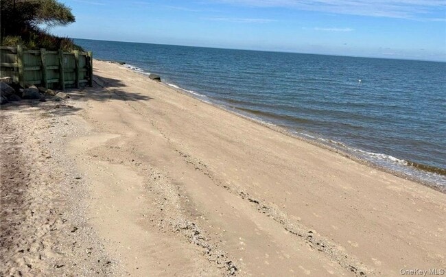 217 Sound Beach Blvd in Sound Beach, NY - Building Photo - Building Photo