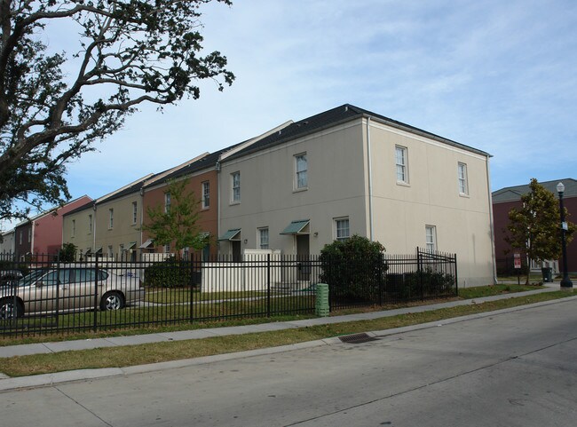 1973-1959 Laurel St Park in New Orleans, LA - Foto de edificio - Building Photo
