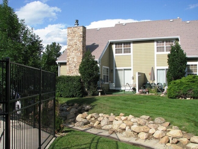 282 Cobblestone Dr in Colorado Springs, CO - Foto de edificio - Building Photo