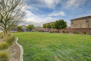 864 Royal Amethyst Way in Las Vegas, NV - Building Photo