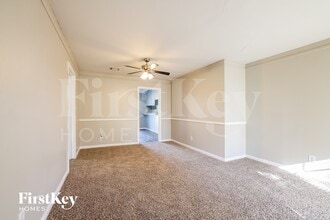 12433 Ledger Ln, Unit 207 in Houston, TX - Foto de edificio - Building Photo