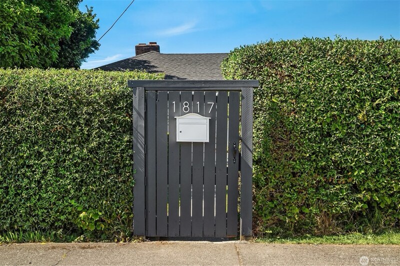 1817 S 3rd St in Mount Vernon, WA - Building Photo