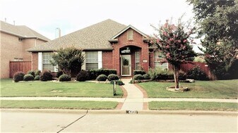 4417 Burnhill Dr in Plano, TX - Building Photo