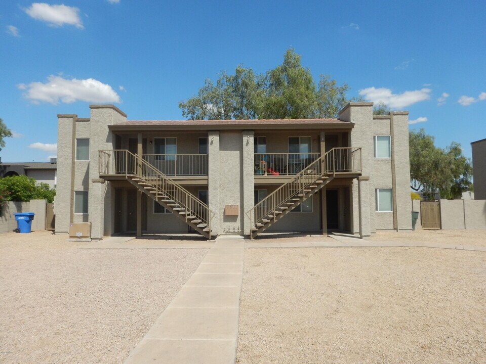17847 N 40th St in Phoenix, AZ - Building Photo