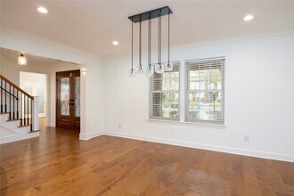 5415 3 Oaks Cir in Houston, TX - Building Photo - Building Photo