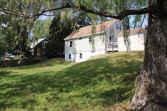 13 Westside Dr in Exeter, NH - Building Photo - Building Photo