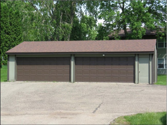 Green Arbor Commons in Rochester, MN - Building Photo - Building Photo