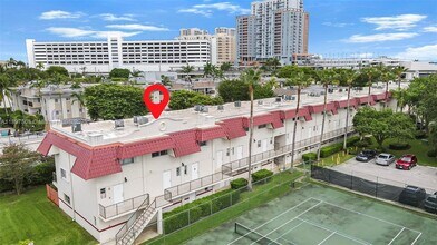 6709 N Kendall Dr in Miami, FL - Building Photo - Building Photo