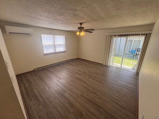 320 6th St, Unit 2102 in Schenectady, NY - Building Photo - Building Photo