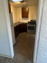 837 4th St in Encinitas, CA - Foto de edificio - Building Photo