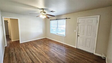 4304 N Libby Ave in Warr Acres, OK - Building Photo - Building Photo