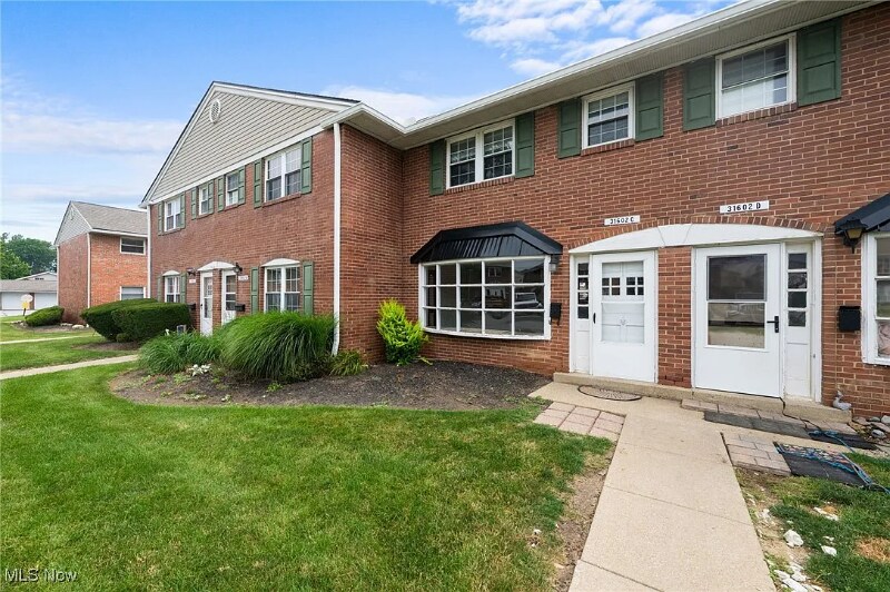 31602 N Marginal Dr in Willowick, OH - Foto de edificio