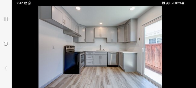 2528 Silsby Ave in Union City, CA - Foto de edificio - Building Photo
