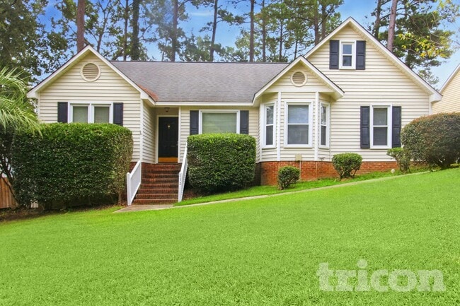 property at 112 Hedgefield Rd