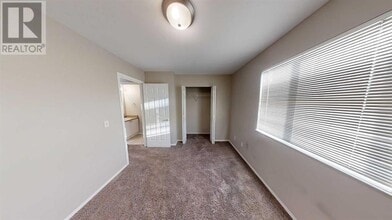 7202-7105 105 St in Grande Prairie, AB - Building Photo - Building Photo