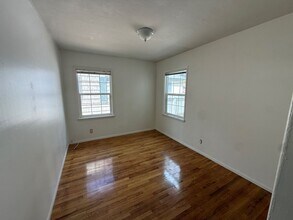 417 E Walnut Ave in Monrovia, CA - Building Photo - Building Photo