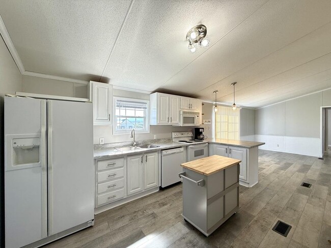 property at 560 Jimmy Johnston Rd