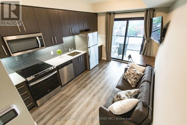 property at 15-1115 Queen St S