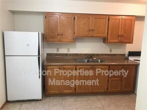 945 Homewood St in Lawrence, KS - Building Photo - Building Photo