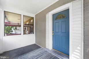 1011 Clifton Ave in Collingdale, PA - Building Photo