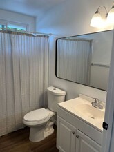 171 Lillian Way in Fallbrook, CA - Building Photo - Building Photo