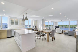 375 S Beach Rd in Jupiter, FL - Building Photo - Building Photo