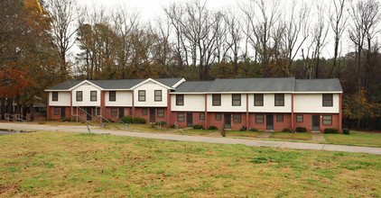 Latimer Manor in Columbia, SC - Building Photo - Building Photo