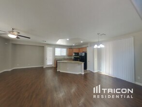 3521 Tesoro Del Valle Ct in North Las Vegas, NV - Foto de edificio - Building Photo