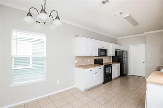 12205 Hunters Crossing Ln in Burleson, TX - Building Photo - Building Photo