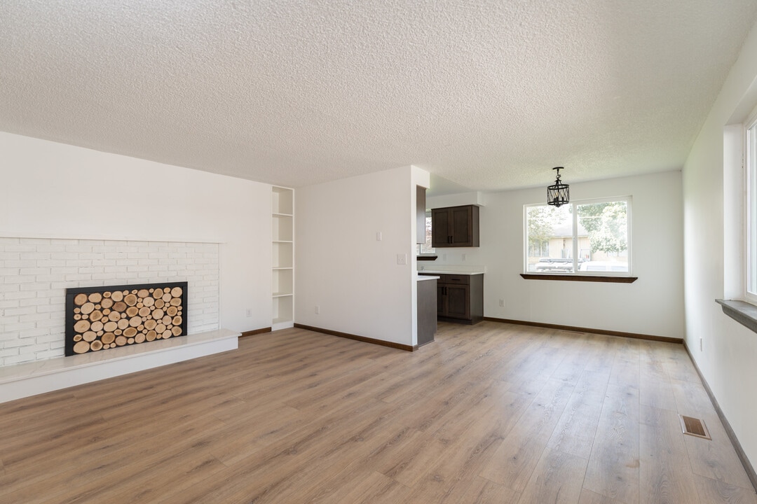 514 E Longfellow Ave in Spokane, WA - Building Photo
