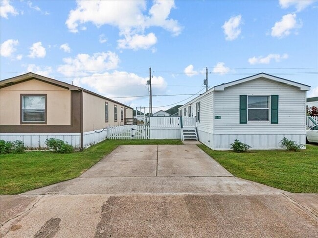 property at 5146 Martinique Calle