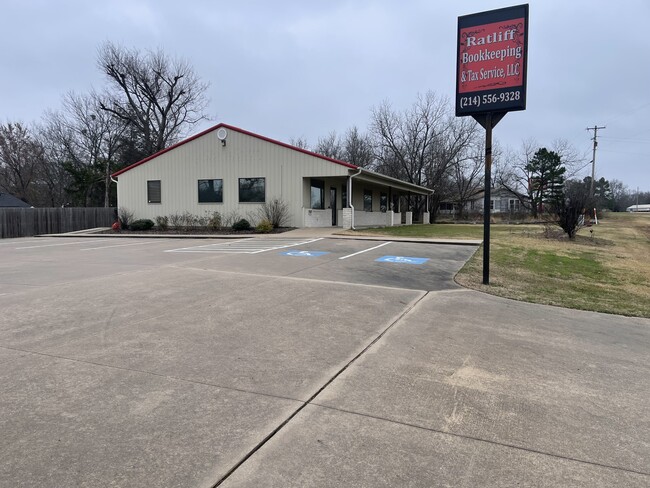 479 Quitman St in Emory, TX - Foto de edificio - Building Photo