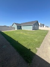 302 Persian Ave in Middleton, ID - Building Photo - Building Photo