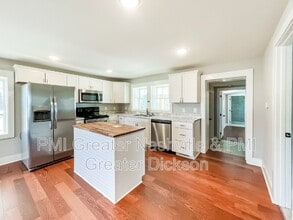 216 Miller St in Dickson, TN - Building Photo - Building Photo