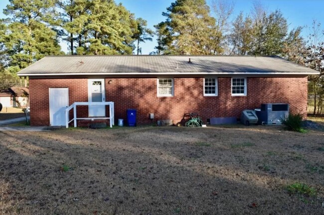 251 Fawn Rd in Fayetteville, NC - Building Photo - Building Photo