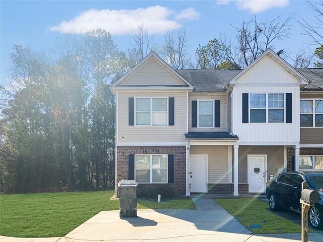 1740 Broad River Rd in Atlanta, GA - Building Photo - Building Photo