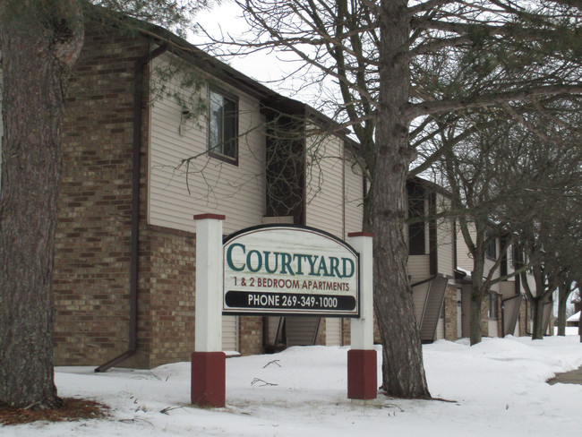 Courtyard Apartments