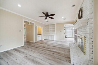 5618 Spring Lodge Dr in Houston, TX - Building Photo - Building Photo