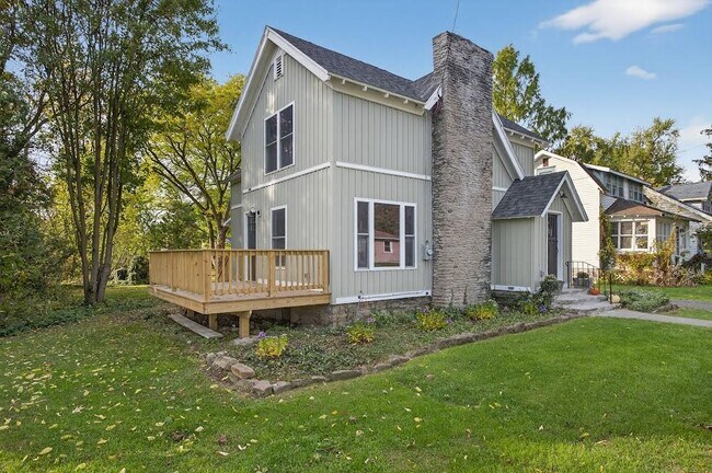 127 W Warrington Rd in Syracuse, NY - Building Photo - Building Photo