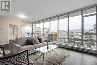 221-221 Union St in Vancouver, BC - Building Photo - Building Photo