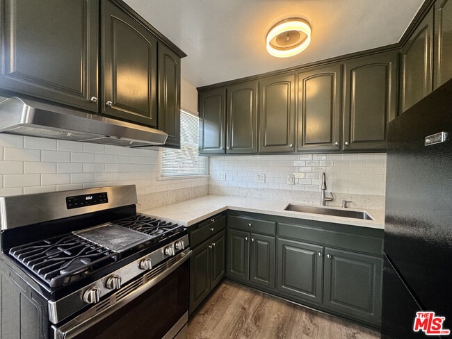 5153 Overland Ave in Culver City, CA - Building Photo - Building Photo