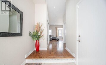 2530 Countryside Dr in Brampton, ON - Building Photo - Building Photo