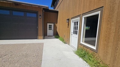 38980 WWJD Ln in Polson, MT - Building Photo - Building Photo