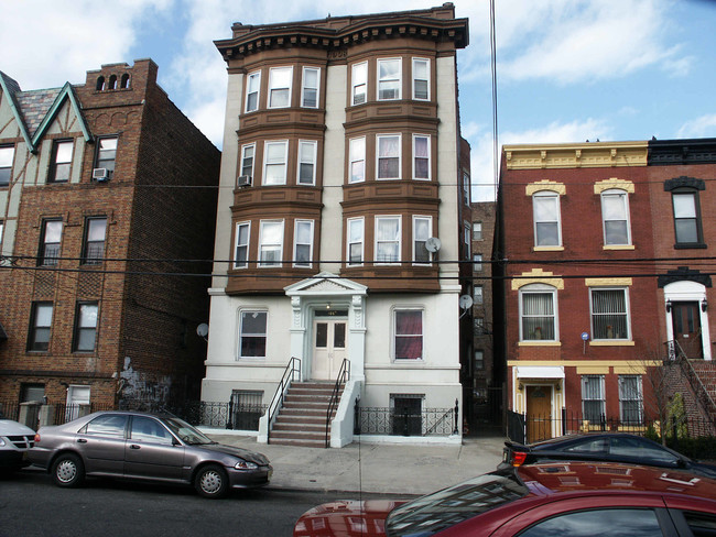 166 Harrison Ave in Jersey City, NJ - Building Photo - Building Photo