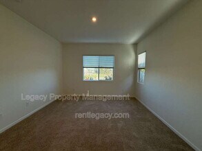 8283 Humble Ct in Sacramento, CA - Building Photo - Building Photo