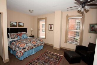 705 Bryden Rd in Columbus, OH - Building Photo - Building Photo